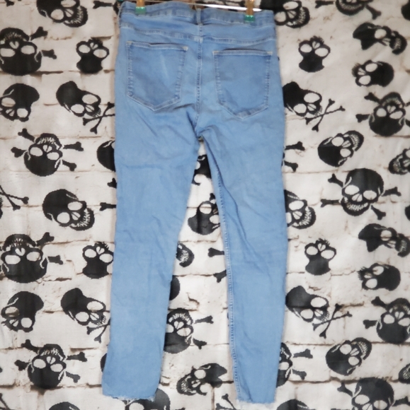 &DENIM WASHED BLUE JEANS - Picture 2 of 4